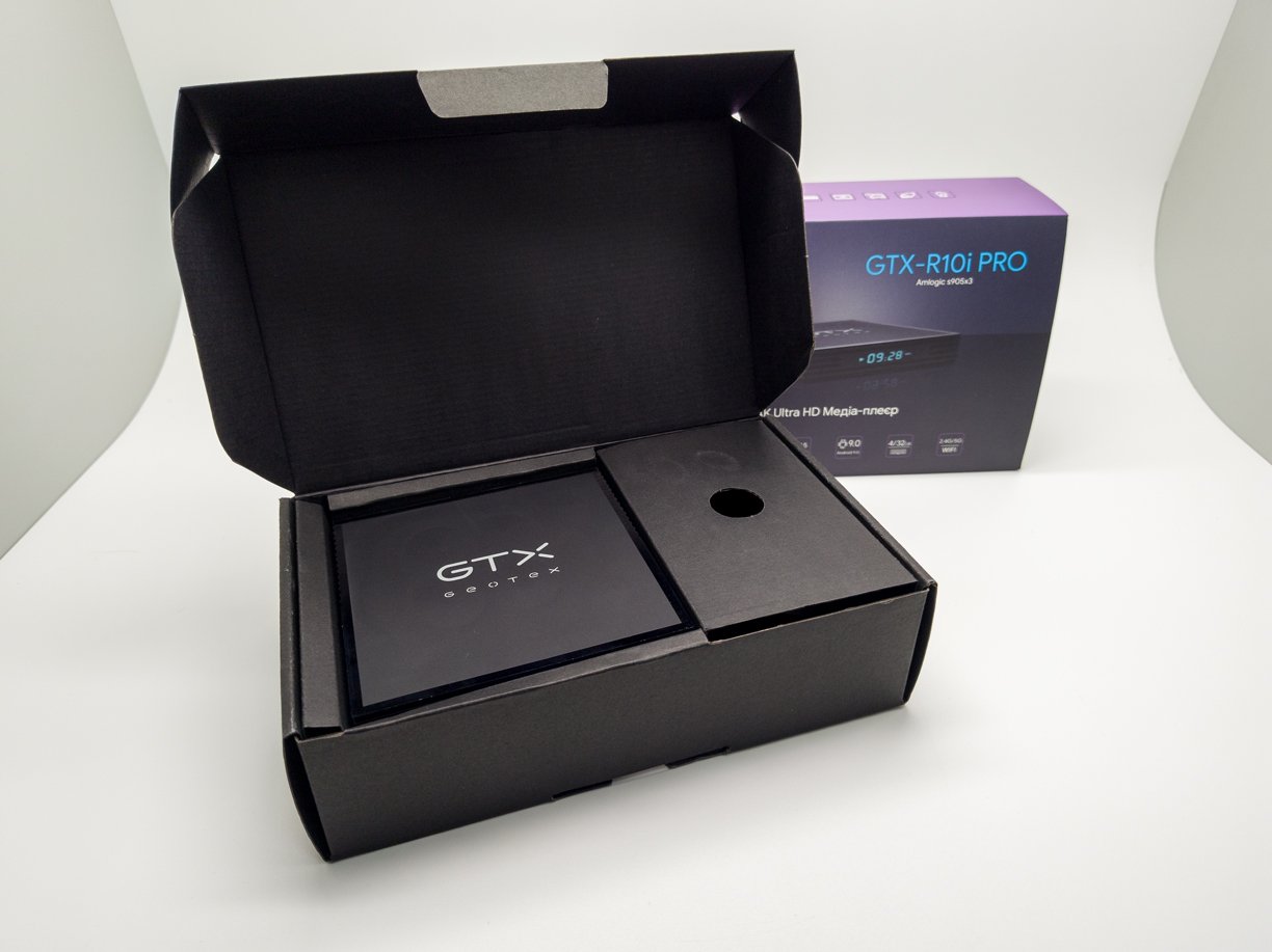 [Зображення медіаплеєра Geotex GTX-R10i PRO]